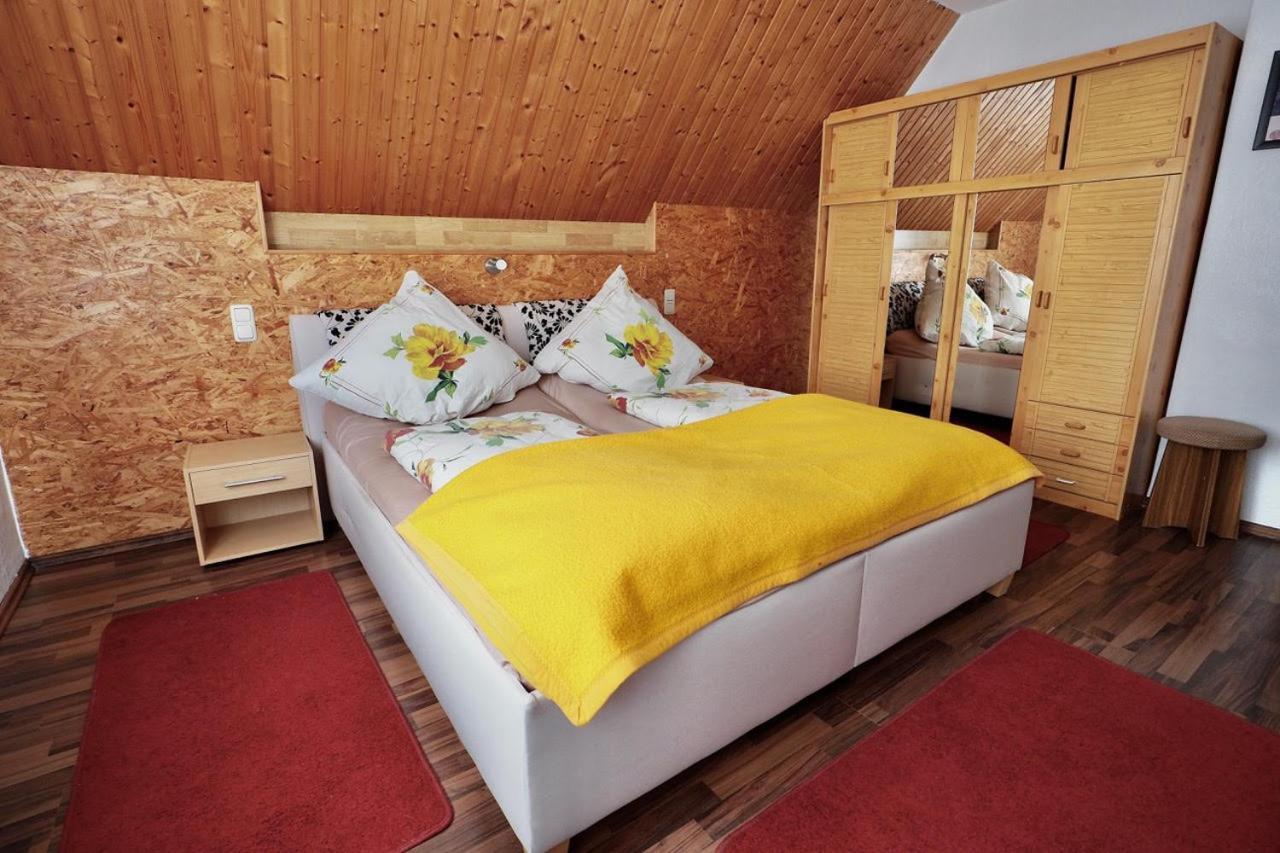 Ferienhaus Neumann - Ein Ganzes Haus Fuer Ihren Urlaub! Hessenburg Bagian luar foto